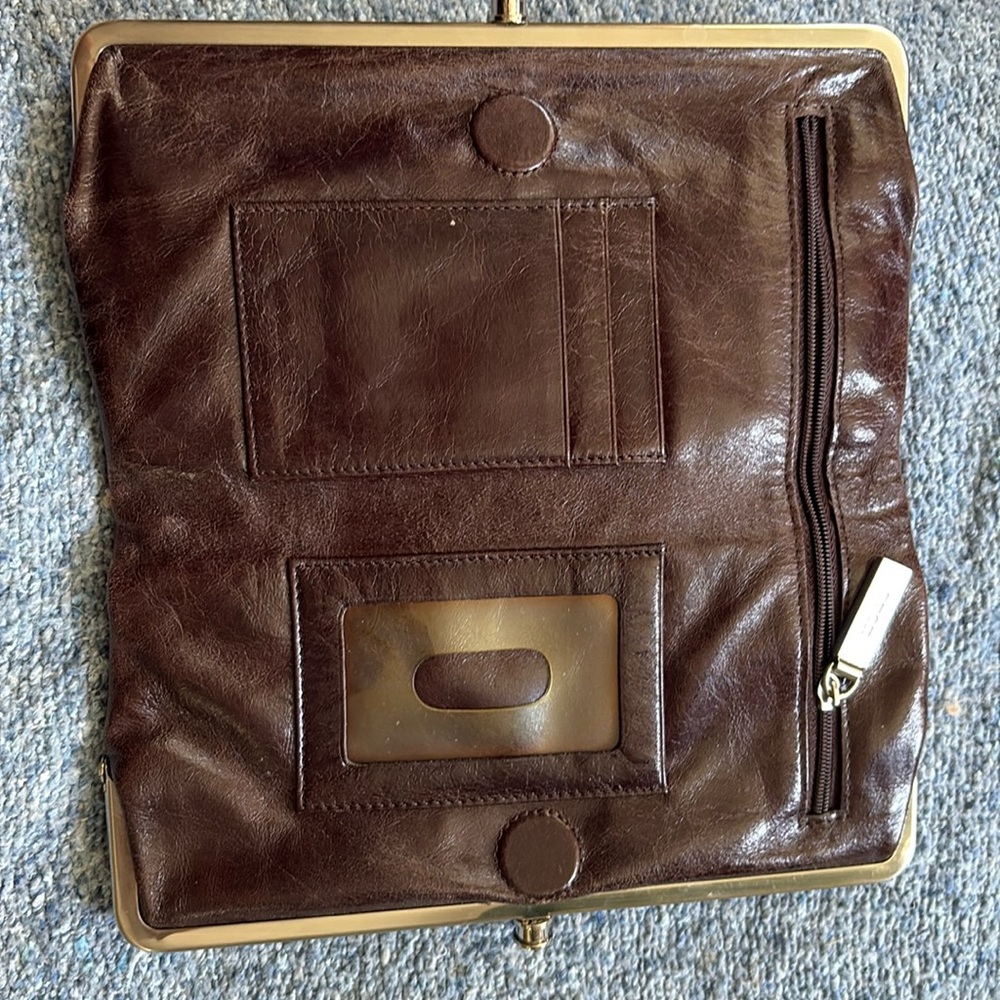 HOBO clutch/wallet. Dark brown leather. Great condition!